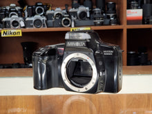 Load image into Gallery viewer, Minolta maxxum 5000i Autofocus SLR Film Camera, CLA, Light Seals, Canada - Paramount Camera &amp; Repair