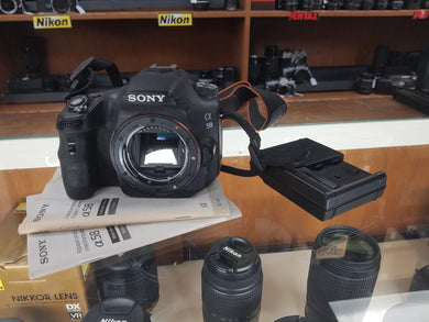 Sony Alpha DSLR A58 Camera 20.1MP  10/10