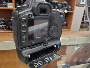 Canon 5D, 12.8MP, 4 batteries, Canon Grip, 3 Months Warranty, Used Condition: 9.5/10 - Paramount Camera & Repair