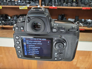 Nikon D700, FX Full Frame DSLR, 12.1MP, 2 Batteries, Mint Condition 9.5/10 - Paramount Camera & Repair