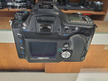 Load image into Gallery viewer, Pentax *ist D - DSLR 6.1MP Digital Camera, Cleaned, Warranty, Canada - Paramount Camera &amp; Repair