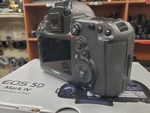 Canon 5D Mk4 Mark IV, LOW Actuations, WiFi, 3 Months Warranty - Paramount Camera & Repair