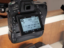 Load image into Gallery viewer, Nikon D750, Full Frame DSLR, 24.3MP, WiFi, 6.5FPS, HD Video, 9/10, Canada - Paramount Camera & Repair