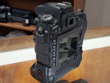 Load image into Gallery viewer, Nikon D750, Full Frame DSLR, 24.3MP, WiFi, 6.5FPS, HD Video, 9/10, Canada - Paramount Camera & Repair