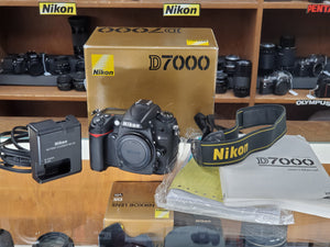 Nikon D7000 16.2MP DSLR, 1080P Video, 6FPS,  - Canada - Warranty - Paramount Camera & Repair