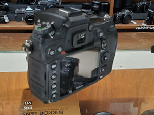 Nikon D7000 16.2MP DSLR, 1080P Video, 6FPS,  - Canada - Warranty - Paramount Camera & Repair