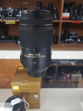 AF-S DX Nikon 55-300mm f/4.5-5.6G ED VR Lens - Used Condition 9.5/10 - Paramount Camera & Repair