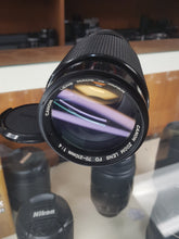 Load image into Gallery viewer, Canon FD  70-210mm f/4  Macro Zoom Lens  - MINT quality