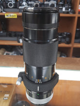 Load image into Gallery viewer, CANON  FD 300mm F5.6 SC S.C MF Telephoto Lens FD Mount - MINT