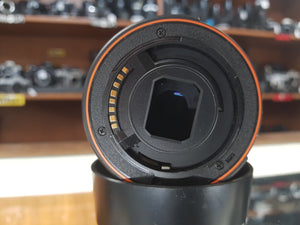 SONY DT F3.5-5.6 18-35mm lens - MINT
