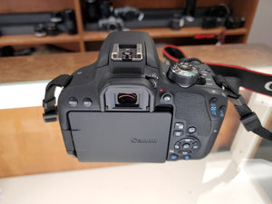 Canon Rebel T7i - 24.2MP DSLR, WiFi, Battery & Charger, LIKE NEW Mint
