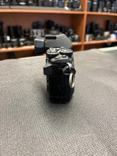 Load image into Gallery viewer, Olympus OM-D E-M5 Mark II camera - Near Mint Condition