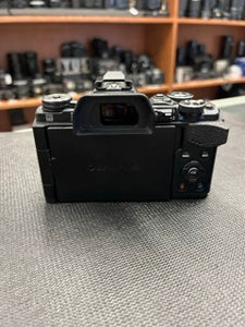 Olympus OM-D E-M5 Mark II camera - Near Mint Condition