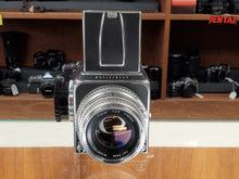 Load image into Gallery viewer, MINT Hasselblad 500 C w/Carl Zeiss 80mm 2.8 Lens, Film back, Fresh CLA - Paramount Camera &amp; Repair