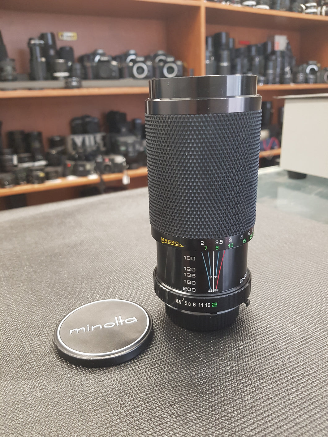 Soligor 80-200mm F4.5 Zoom Macro lens for Minolta, Canada