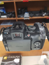 Load image into Gallery viewer, Canon PowerShot SX10 IS Digital Camera