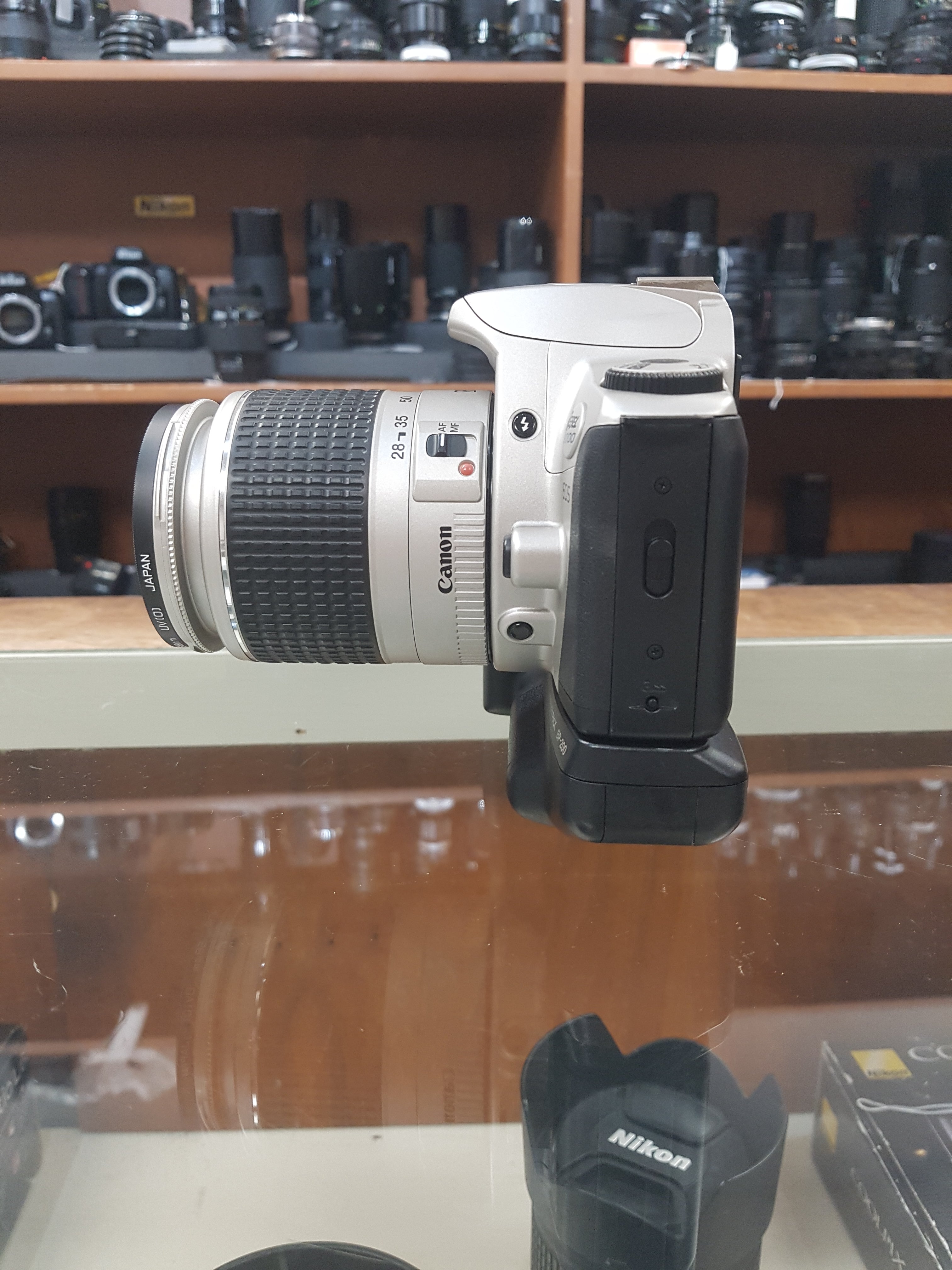 Canon EOS Rebel 2000 35mm AF Film Camera with 28-90mm Lens, Excellent Condition