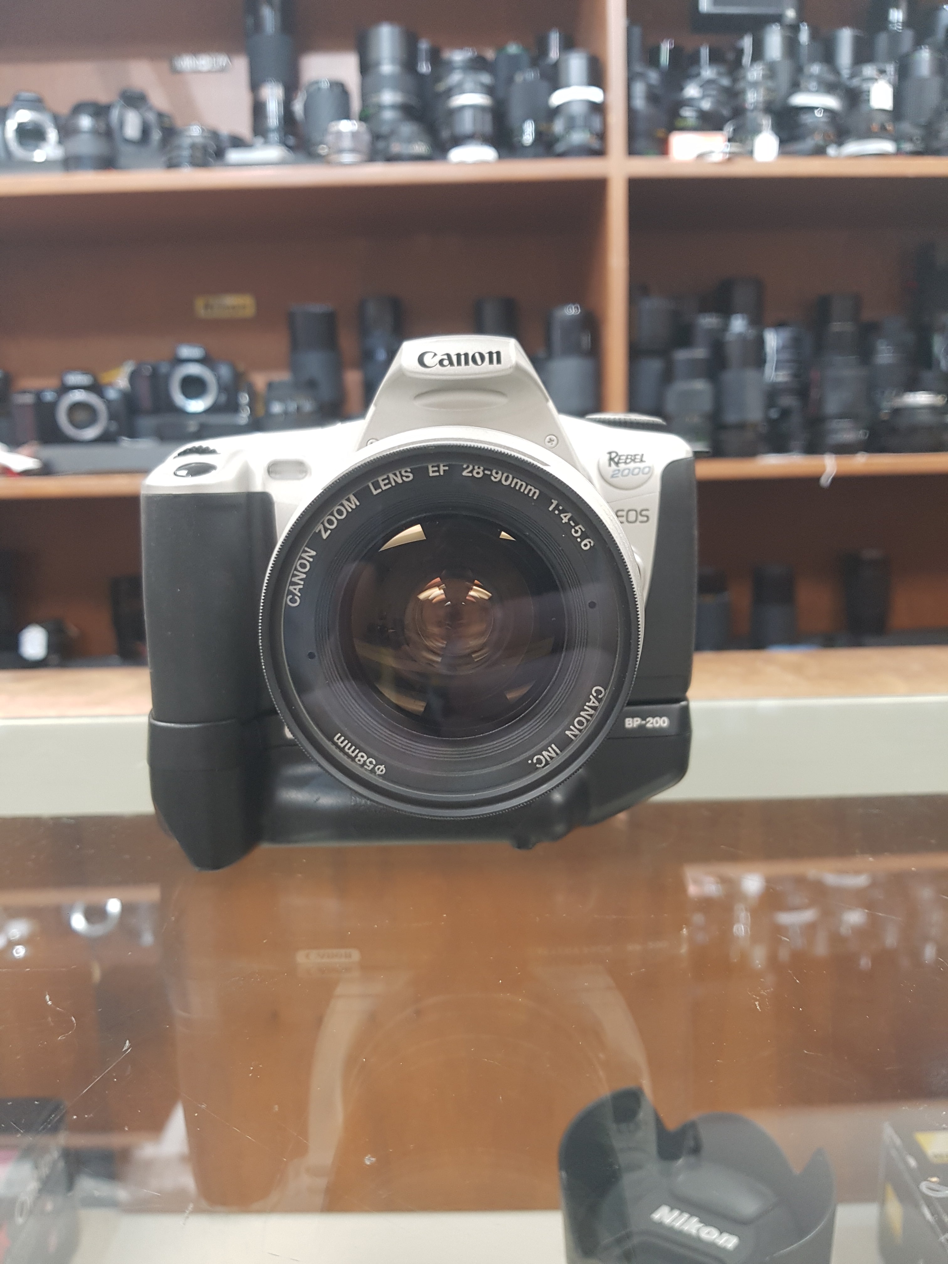 Canon EOS Rebel 2000 35mm AF Film Camera with 28-90mm Lens, Excellent Condition