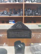 Load image into Gallery viewer, Asahi Pentax 6x7 Eye Level Prism Finder For Pentax 6x7