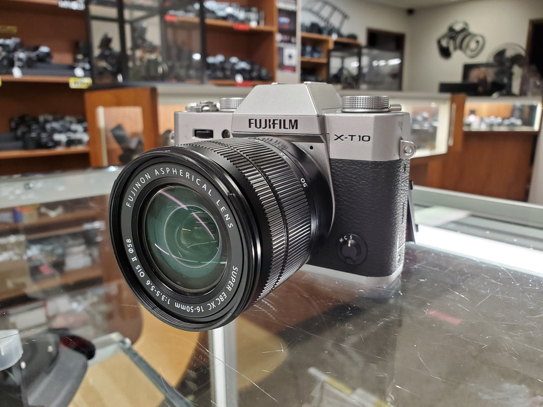 Fujifilm X-T10 16MP, 8 FPS, 3