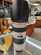 Load image into Gallery viewer, Canon 70-200mm 2.8L USM lens - Pro Full Frame Telephoto - Used Condition 8/10 - Paramount Camera &amp; Repair