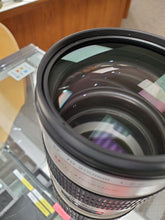 Load image into Gallery viewer, Canon 70-200mm 2.8L USM lens - Pro Full Frame Telephoto - Used Condition 8/10 - Paramount Camera &amp; Repair