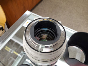 Canon 70-200mm 2.8L IS II USM lens - Pro Full Frame Telephoto - Used Condition 10/10 - Paramount Camera & Repair