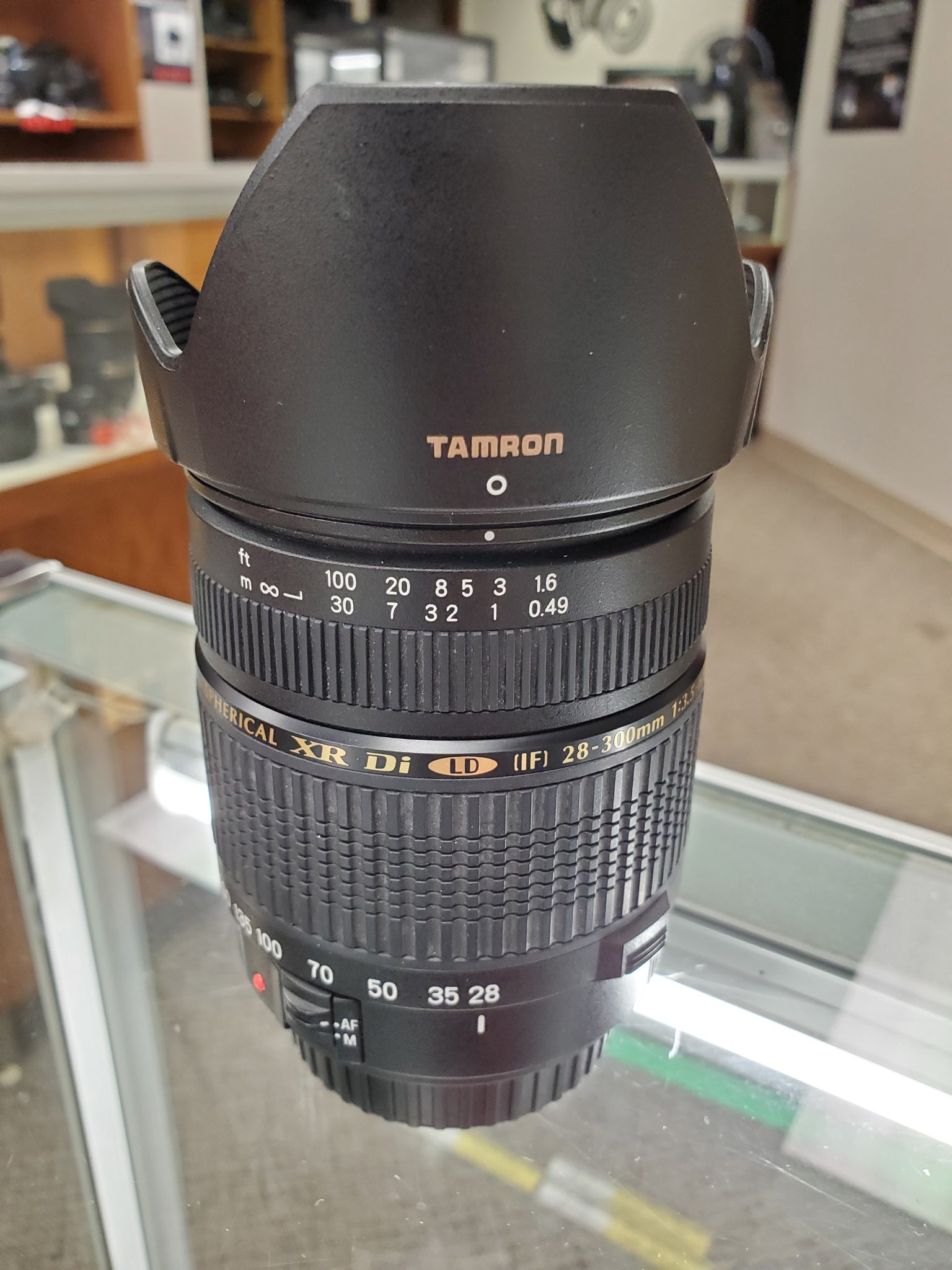 Tamron AF 28-300mm f/3.5-6.3 XR Di LD Aspherical (IF) Macro Lens