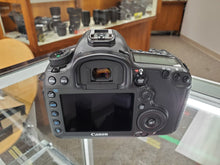 Load image into Gallery viewer, Canon 5DS R, 50MP Full Frame, Like New condition, 3 Months Warranty, Condition: 10/10 - Paramount Camera &amp; Repair