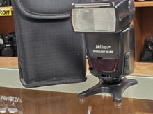Load image into Gallery viewer, Nikon SB-800 Speedlite Flash Unit with Case - Paramount Camera &amp; Repair
