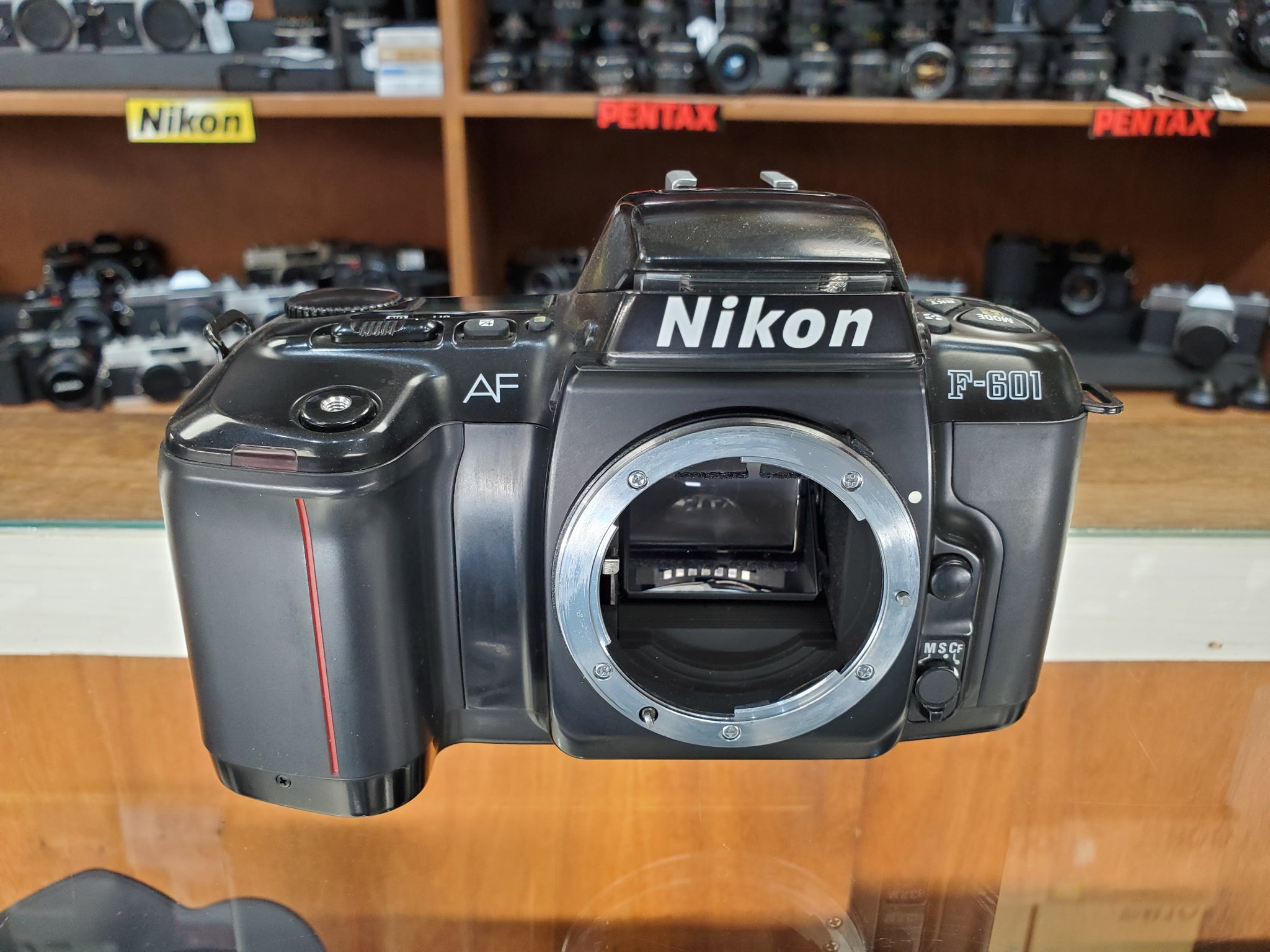 Nikon F-601/N6006, 35mm AF SLR Film Camera, Professional CLA