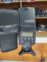 Load image into Gallery viewer, Canon 430EX II Speedlite Flash - Excellent Condition 9/10 - Canada - Paramount Camera &amp; Repair