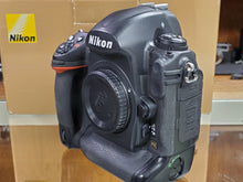 Load image into Gallery viewer, Nikon D3S, Professional Full Frame DSLR, 12.1MP, 9FPS with Battery &amp; Charger, Used Condition 9.8/10 - Paramount Camera &amp; Repair