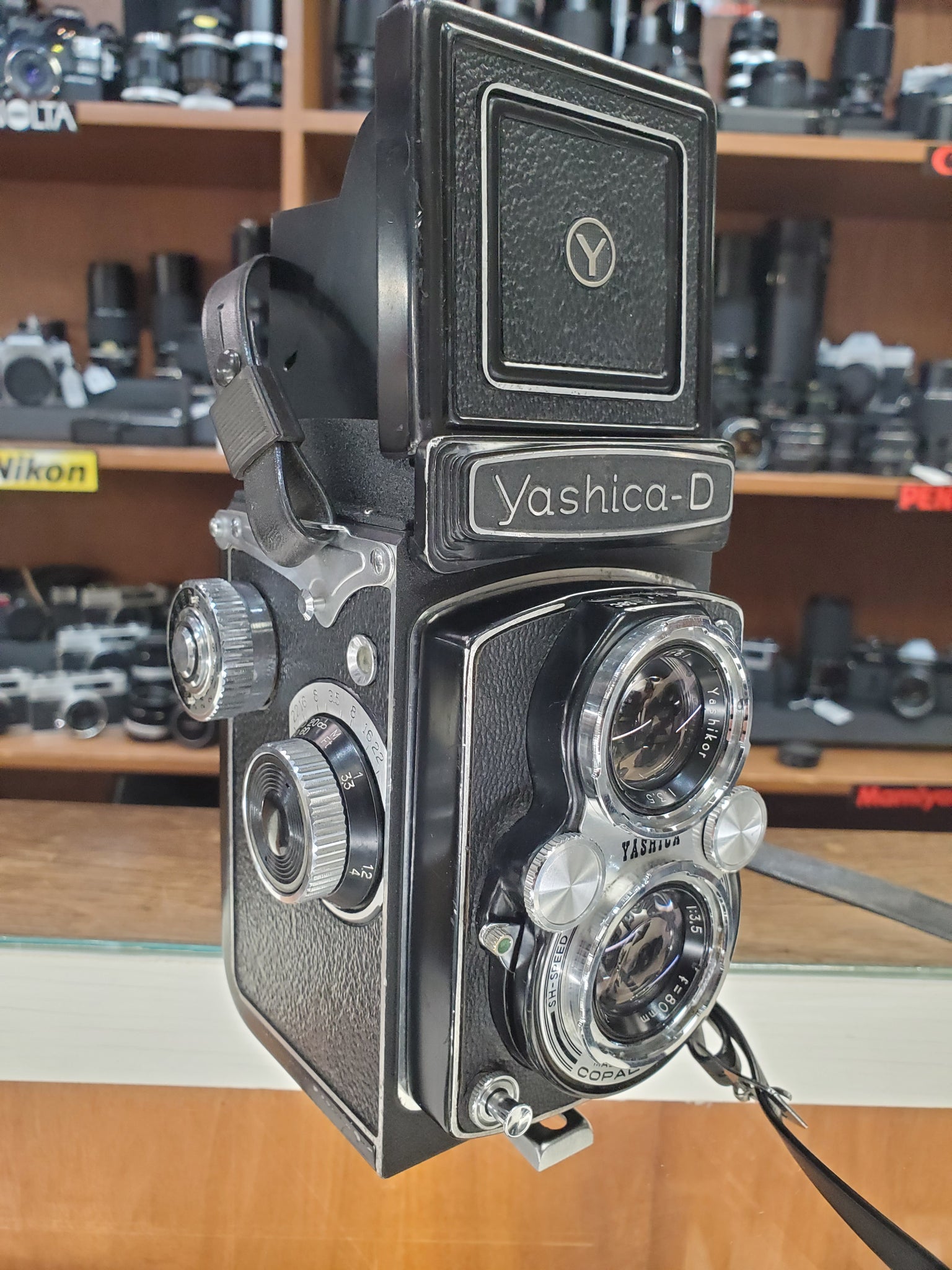 yashica d twin lens reflex camera