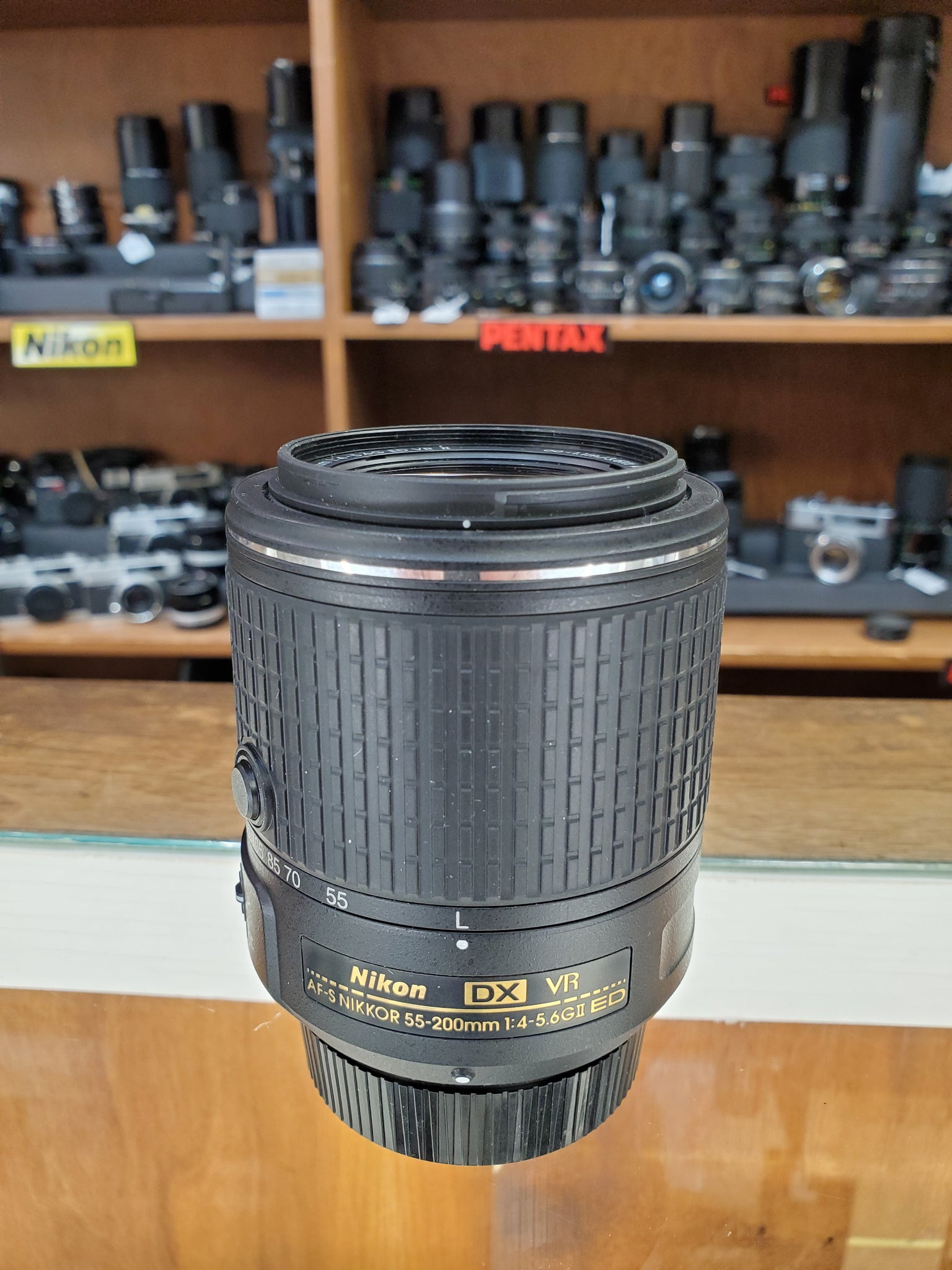AF-S DX NIKKOR 55-200mm f/4-5.6G ED VR Lens - Used Condition 9.5
