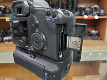 Load image into Gallery viewer, Canon 5D, 12.8MP, 4 batteries, Canon Grip, 3 Months Warranty, Used Condition: 9.5/10 - Paramount Camera &amp; Repair