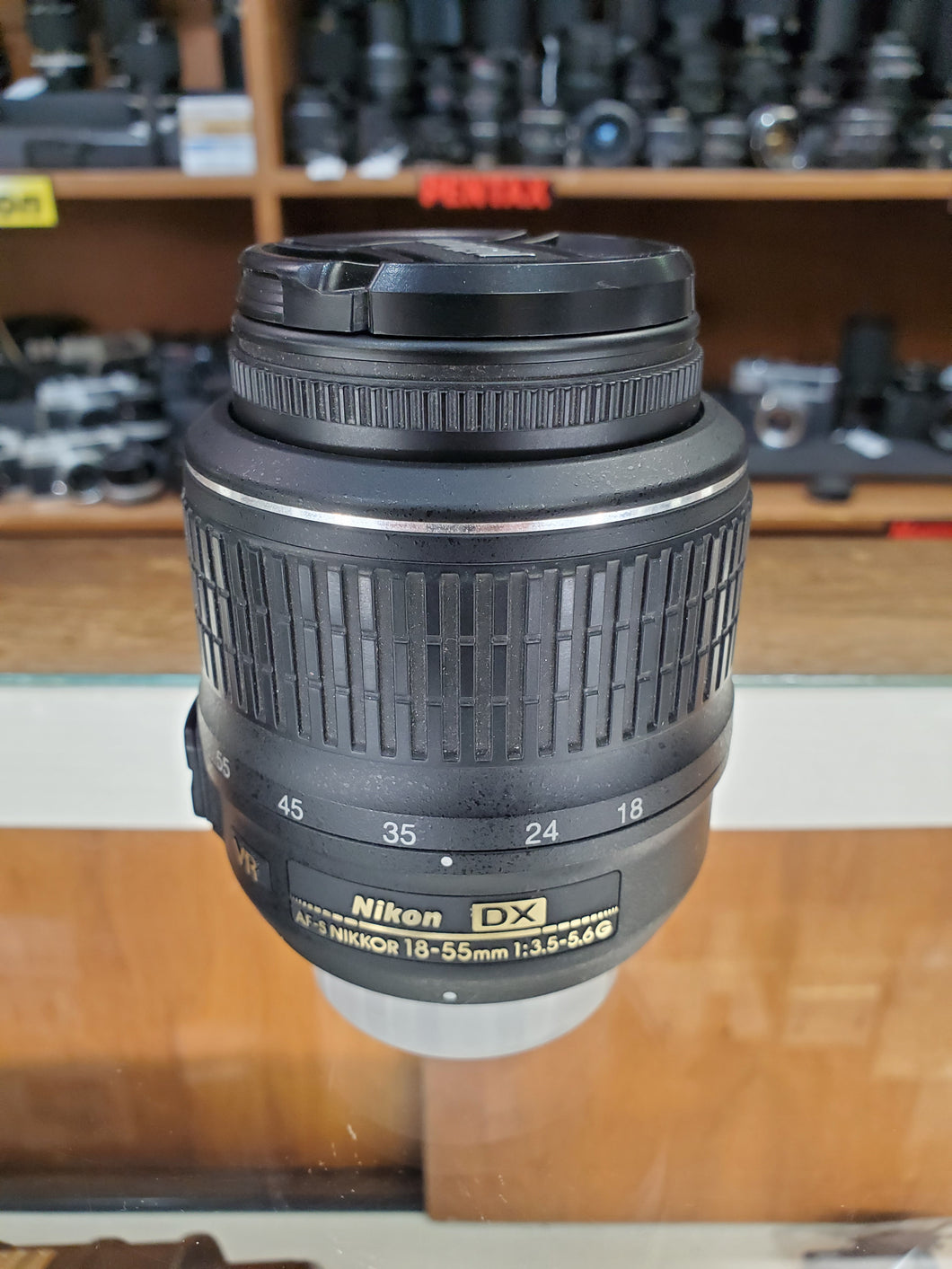 Nikon 18-55mm f/3.5-5.6G AF-S DX VR Nikkor Zoom Lens - Used