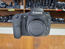 Load image into Gallery viewer, Canon EOS 7D DSLR 18MP, 1080P Camera - Used Condition: 9.8/10 - Paramount Camera &amp; Repair