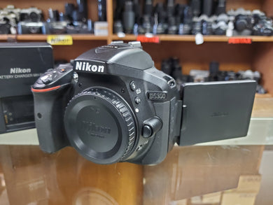 Nikon D5300 24.2MP DSLR, Wifi, GPS, Swivel Screen, Low Shutter Count  - New Condition 10/10 - Paramount Camera & Repair