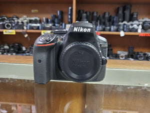 Nikon D5300 24.2MP DSLR, Wifi, GPS, Swivel Screen, Low Shutter Count  - New Condition 10/10 - Paramount Camera & Repair