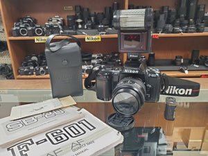 Nikon F-601/N6006,  AF SLR Film Camera w/Nikon 35-80mm lens, flash, Canada - Paramount Camera & Repair