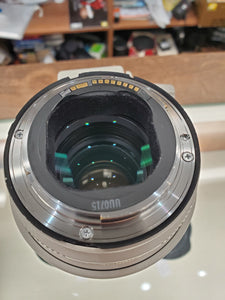 Canon 70-200mm 2.8L IS USM lens - Pro Full Frame Telephoto - Used Condition 9.5/10 - Paramount Camera & Repair