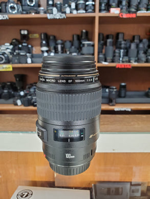 Canon EF 100mm F/2.8 USM Macro AF Lens - Full Frame - Canada - Paramount Camera & Repair