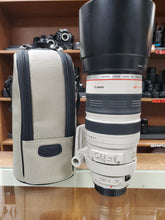 Load image into Gallery viewer, Canon EF 100-400mm f/4.5-5.6L IS USM lens - Pro Full Frame Telephoto - 9/10 - Paramount Camera &amp; Repair