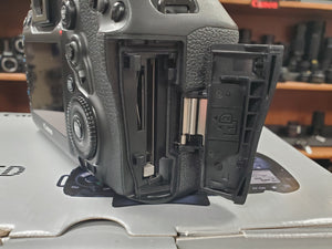 Canon 5D Mk4 Mark IV, LOW Actuations, WiFi, 3 Months Warranty - Paramount Camera & Repair