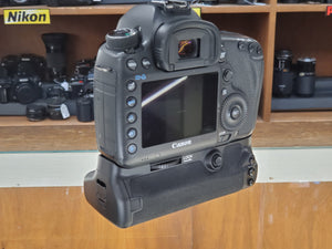Canon 5D Mk3 Mark III, LOW Actuations, 3 Months Warranty, Battery Grip - Paramount Camera & Repair