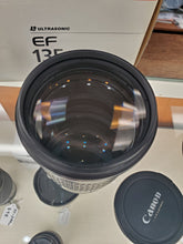 Load image into Gallery viewer, Canon EF 135mm f/2L USM Lens - Pro Full Frame - Used Condition 9/10 - Paramount Camera &amp; Repair