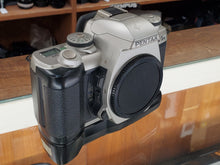 Load image into Gallery viewer, Pentax MZ-5n w/Battery Grip 35mm Autofocus Film Camera, Warranty, Canada - Paramount Camera &amp; Repair