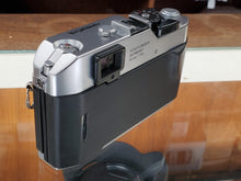 Load image into Gallery viewer, MINT Voigtlander Bessa R w/35mm f/2.5 Leica L39 LTM, CLA, Calibrated - Paramount Camera &amp; Repair