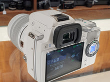 Load image into Gallery viewer, Pentax K-S1 DSLR 20MP Digital Camera w/18-55mm SMC Lens, Warranty, Canada - Paramount Camera &amp; Repair